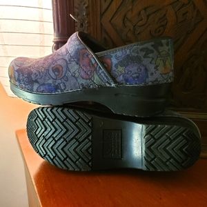 Sanita Professional 38 suede clogs Dansko